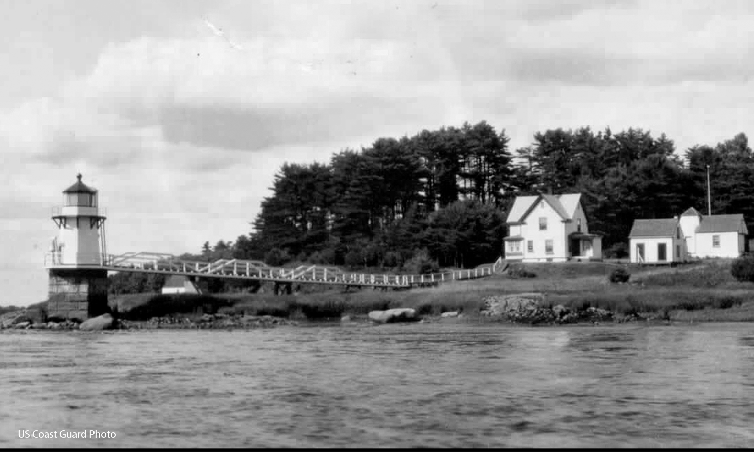 Doubling Point Lighthouse