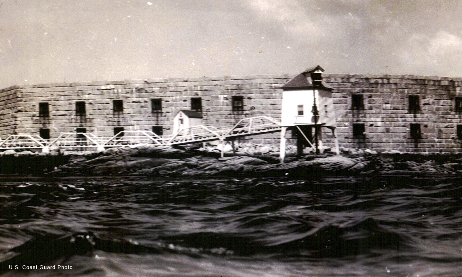 Fort Popham Light