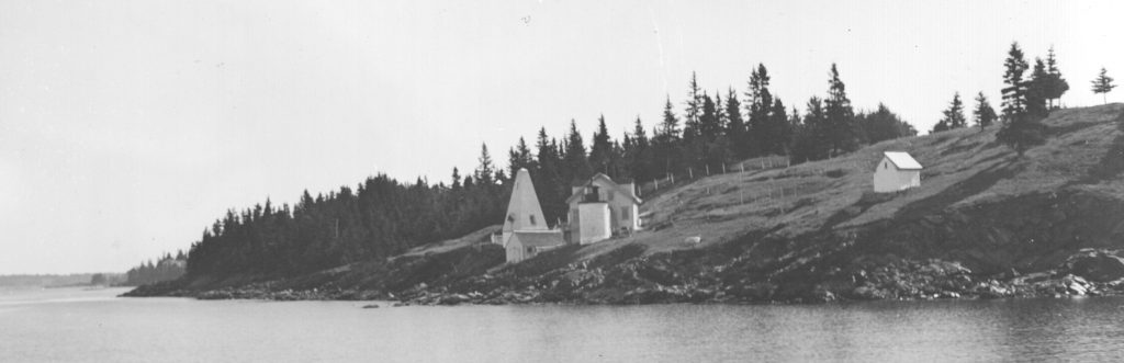 Browns Head Light